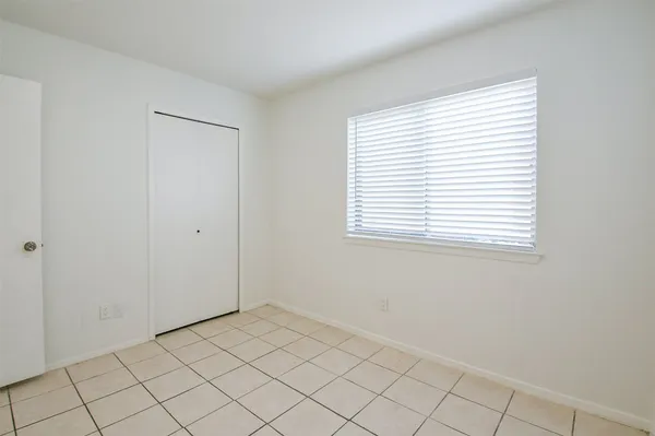 $1,950 | 5635 Greenhill Forest Drive, Houston, TX 77088