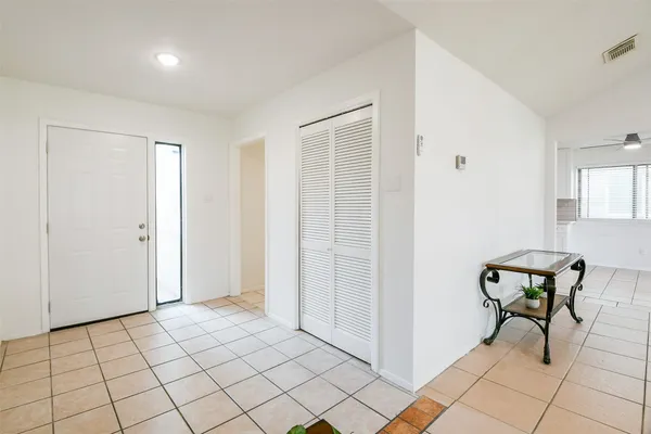 $1,950 | 5635 Greenhill Forest Drive, Houston, TX 77088