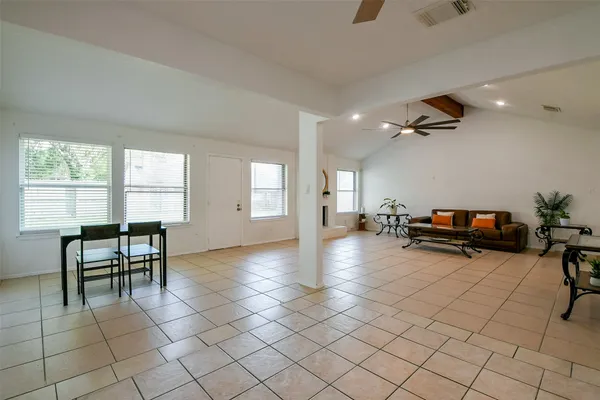 $1,950 | 5635 Greenhill Forest Drive, Houston, TX 77088