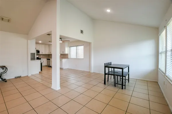 $1,950 | 5635 Greenhill Forest Drive, Houston, TX 77088