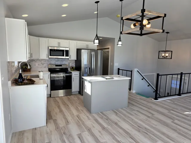 $325,000 | 980 Byrd Avenue, Neenah, WI 54956