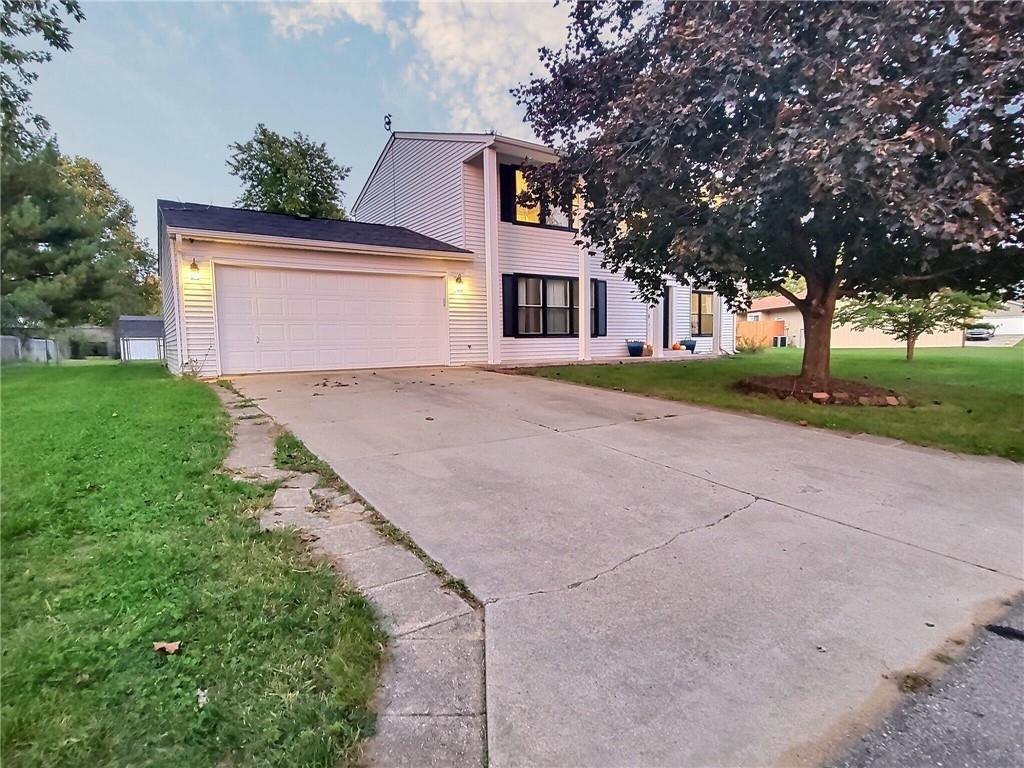 730 Riverside Circle Columbus, IN 47203 - Photo 2 of 30 Gallery Image 2