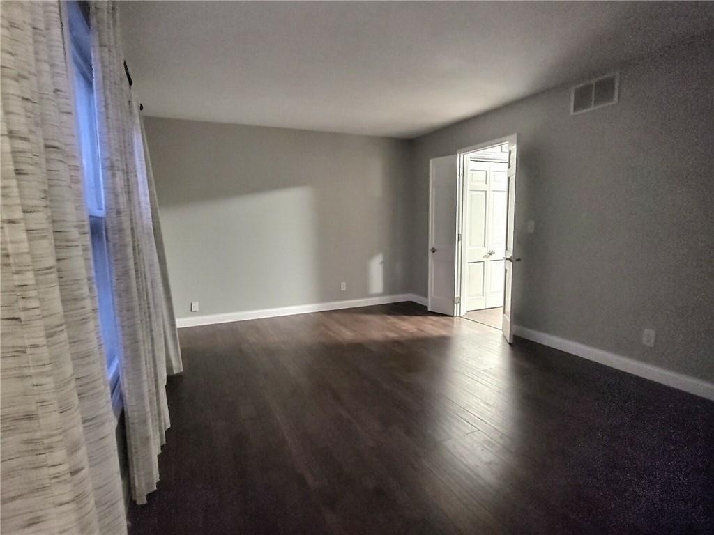 730 Riverside Circle Columbus, IN 47203 - Photo 11 of 30 Gallery Image 11