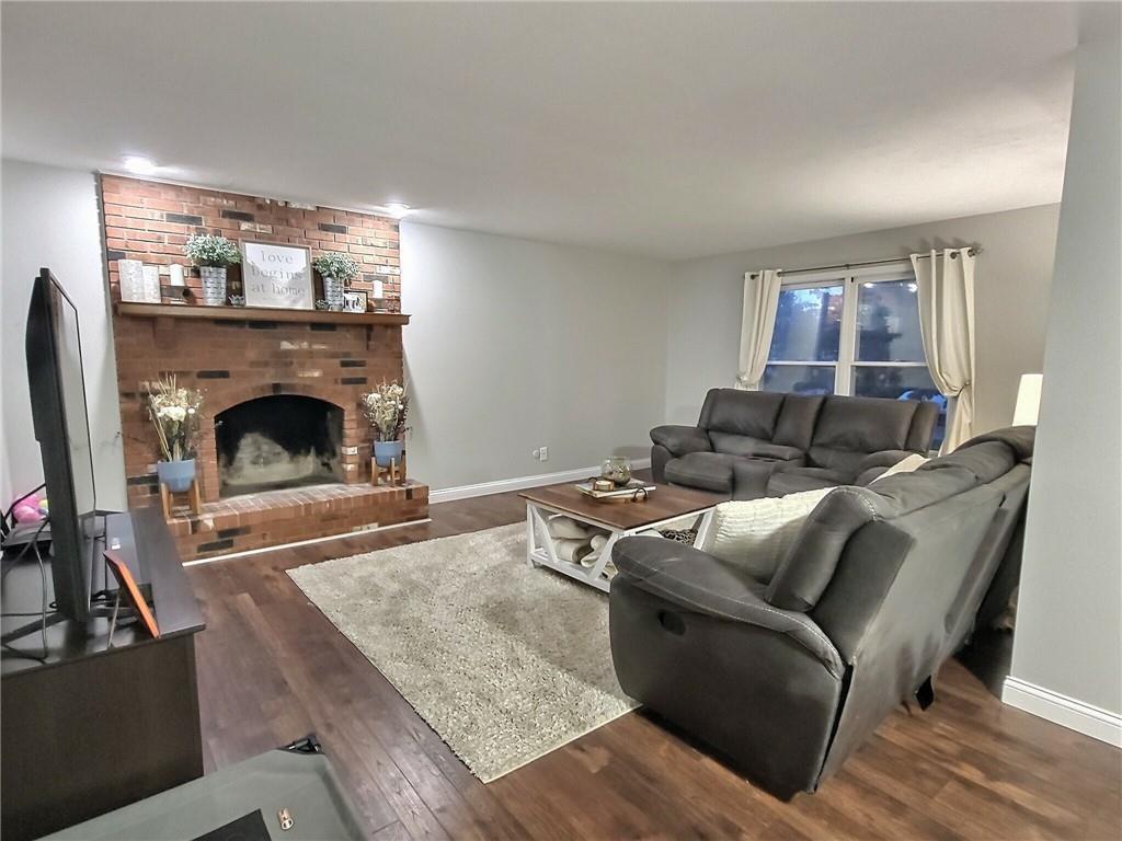 730 Riverside Circle Columbus, IN 47203 - Photo 14 of 30 Gallery Image 14