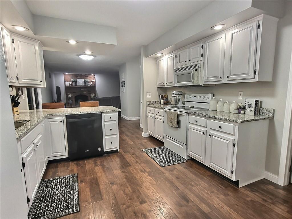 730 Riverside Circle Columbus, IN 47203 - Photo 19 of 30 Gallery Image 19