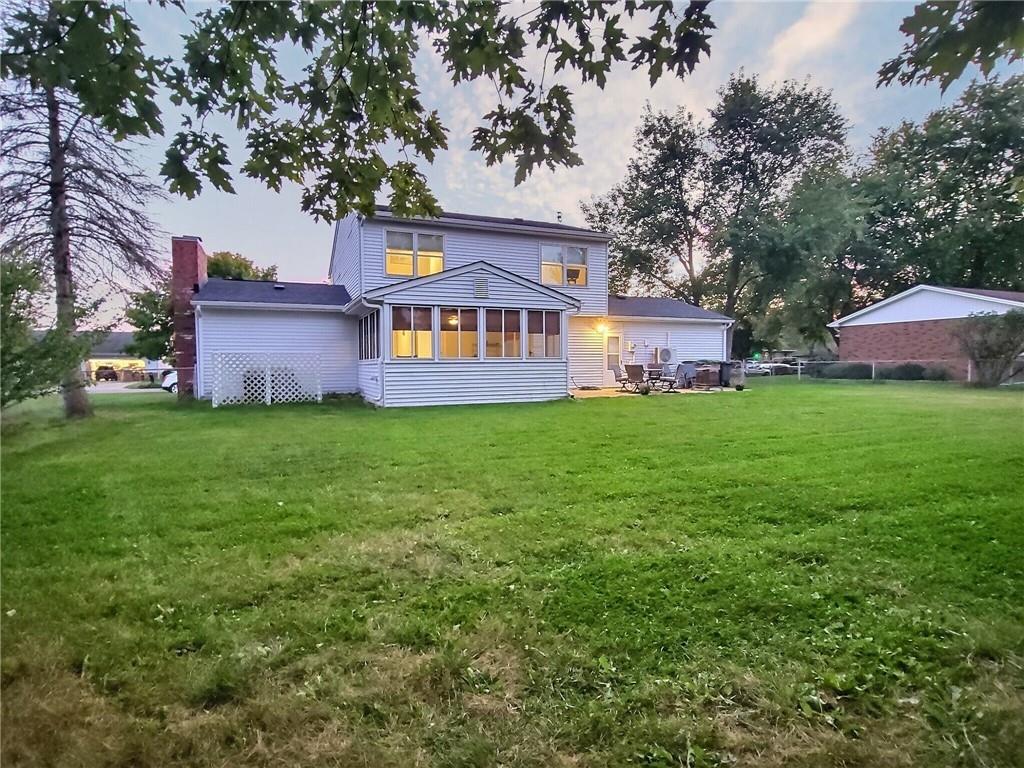 730 Riverside Circle Columbus, IN 47203 - Photo 6 of 30 Gallery Image 6