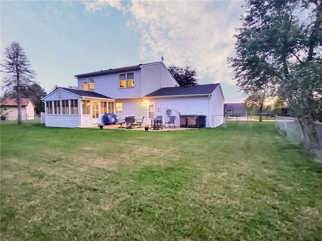 730 Riverside Circle Columbus, IN 47203 - Photo 8 of 30 Gallery Image 8