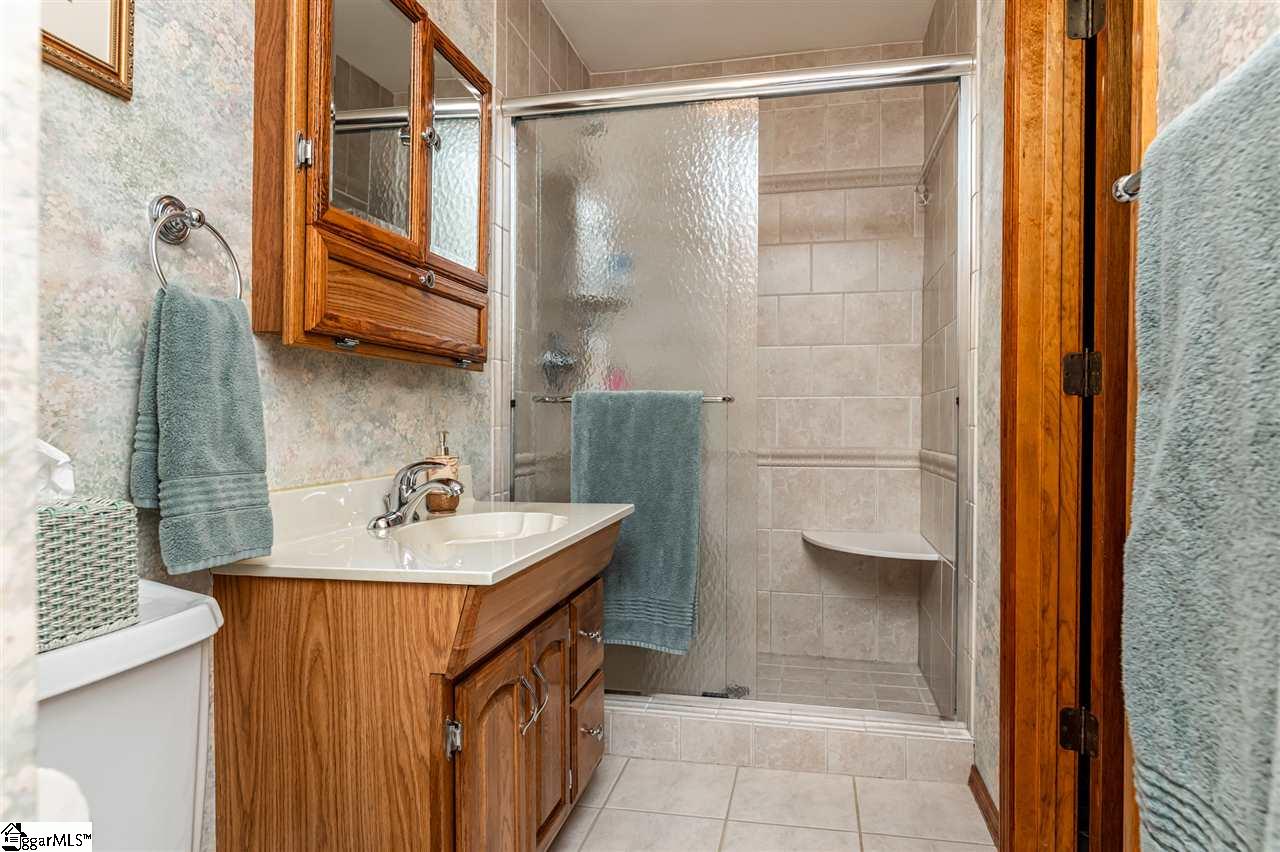 54 South Fairfield Road Greenville, SC 29605 - Photo 13 of 36 Gallery Image 13
