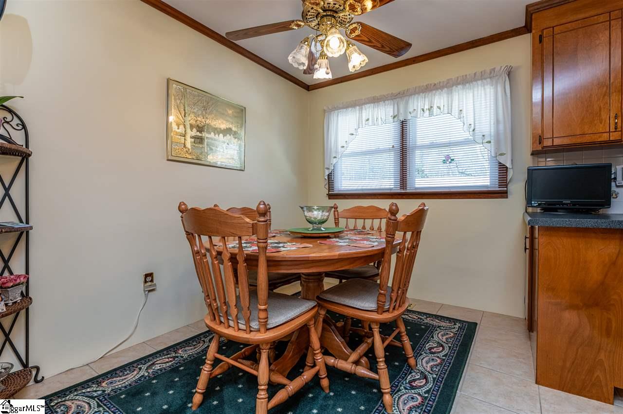 54 South Fairfield Road Greenville, SC 29605 - Photo 14 of 36 Gallery Image 14