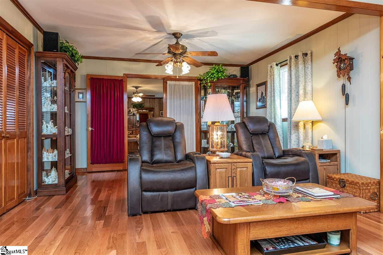 54 South Fairfield Road Greenville, SC 29605 - Photo 7 of 36 Gallery Image 7