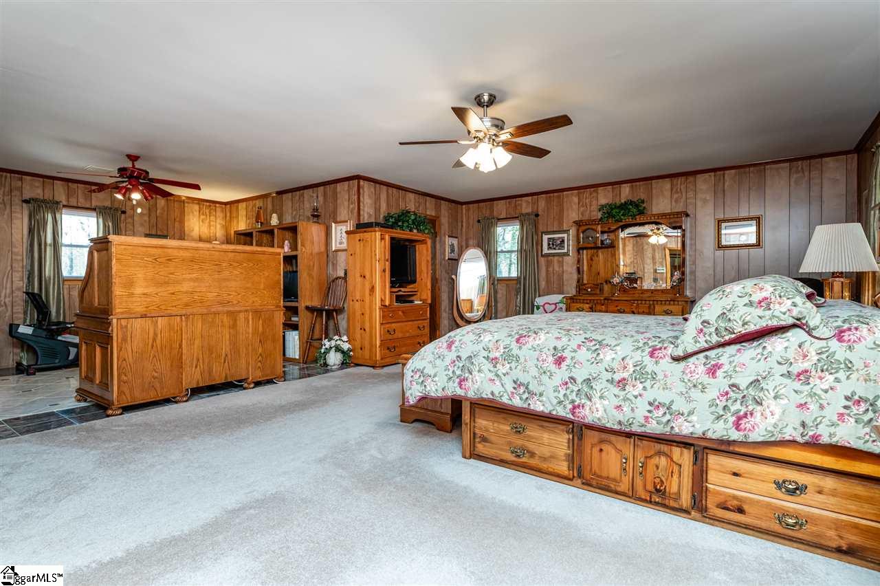 54 South Fairfield Road Greenville, SC 29605 - Photo 10 of 36 Gallery Image 10