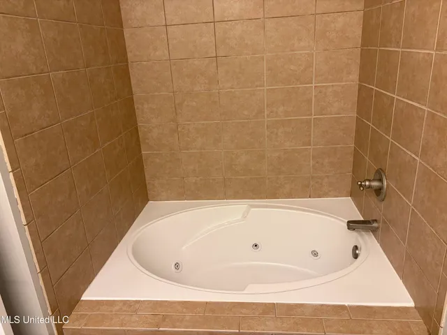 $230,000 | 213 Capri Place, Ocean Springs, MS 39564