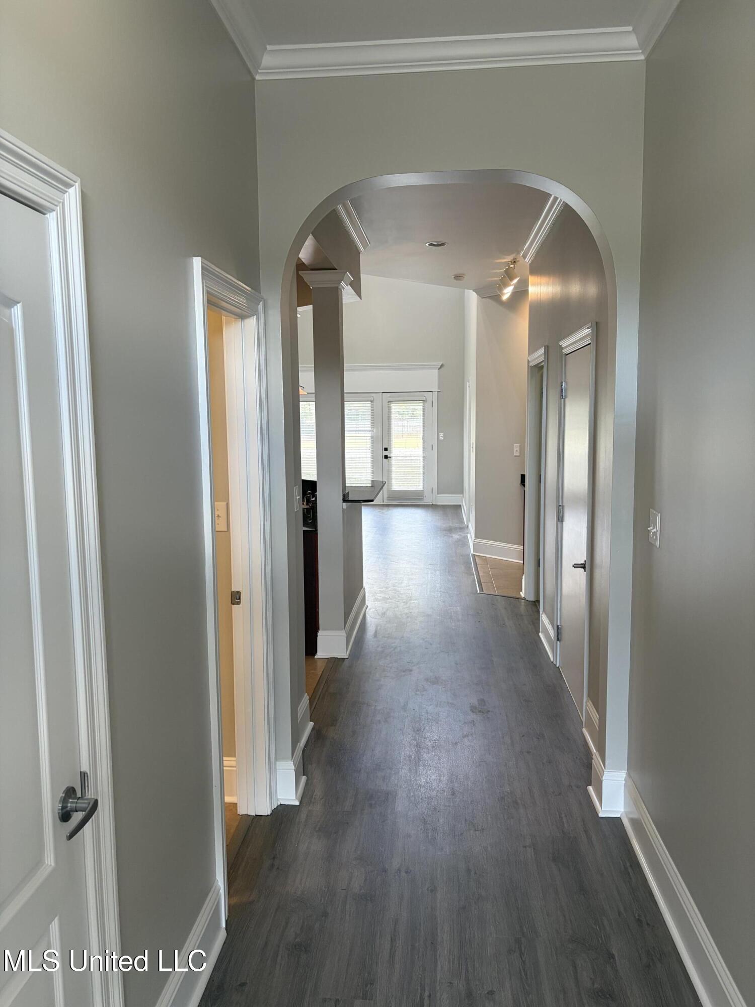 213 Capri Place Ocean Springs, MS 39564 - Photo 2 of 24 2