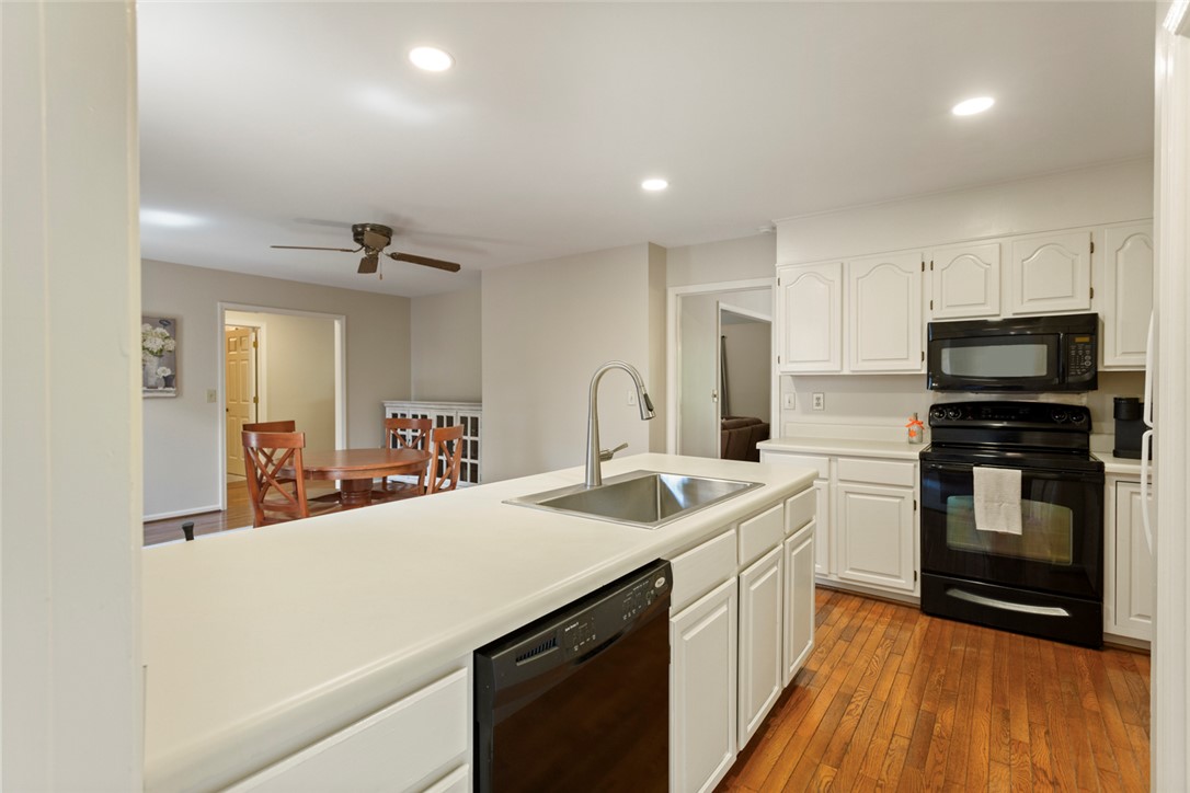 117 Riverpoint Drive Clemson, SC 29631 - Photo 15 of 38