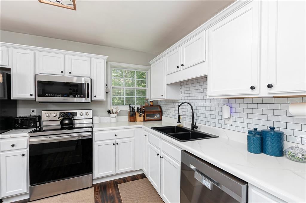 9420 Poole Road Villa Rica, GA 30180 - Photo 13 of 40