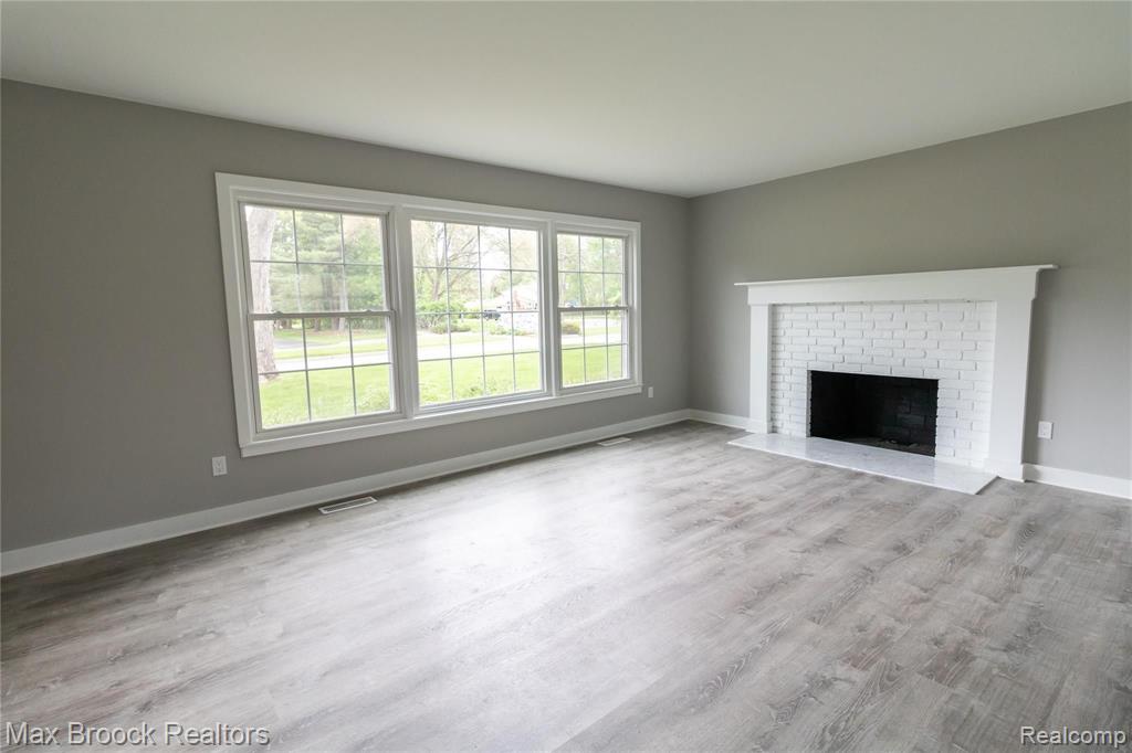 20005 Ronsdale Drive Beverly Hills, MI 48025 - Photo 9 of 35