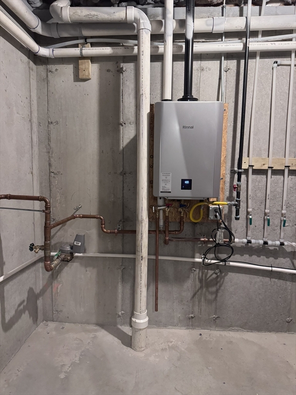 191 East Spring Street Avon, MA 02322 - Photo 26 of 33 a bathroom with a bathtub