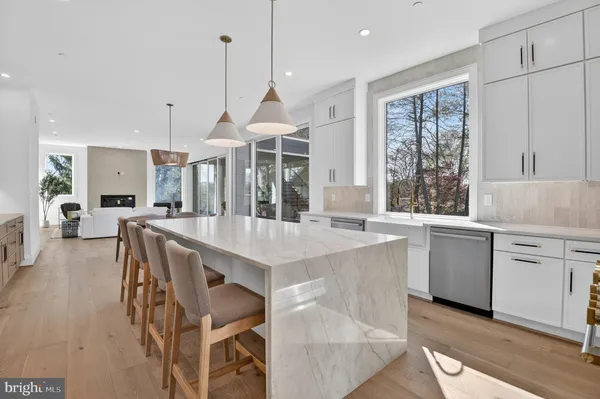 $4,299,000 | 5011 Newport Avenue, Bethesda, MD 20816
