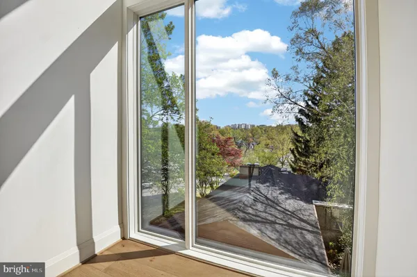 $4,299,000 | 5011 Newport Avenue, Bethesda, MD 20816