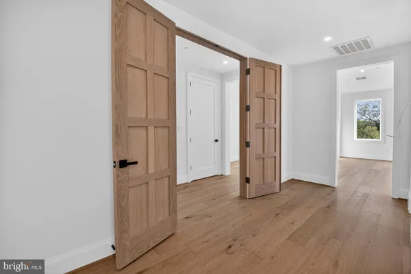 $4,299,000 | 5011 Newport Avenue, Bethesda, MD 20816