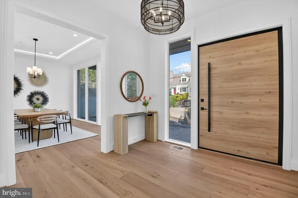 $4,299,000 | 5011 Newport Avenue, Bethesda, MD 20816