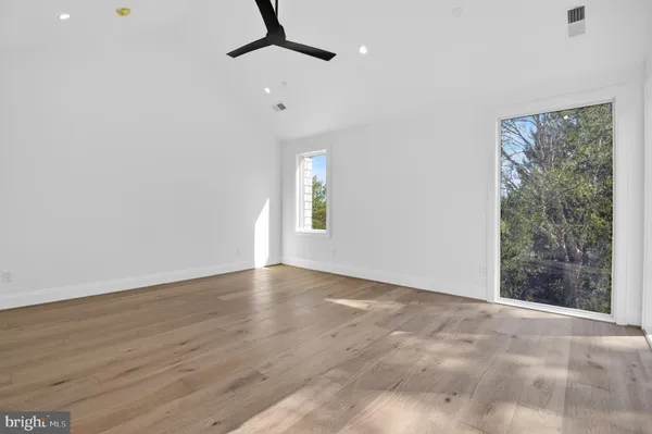 $4,299,000 | 5011 Newport Avenue, Bethesda, MD 20816