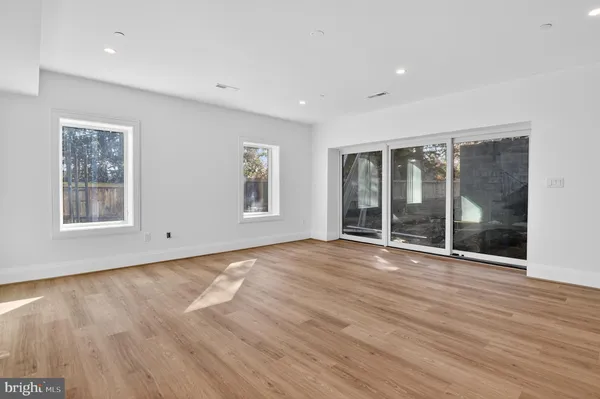 $4,299,000 | 5011 Newport Avenue, Bethesda, MD 20816