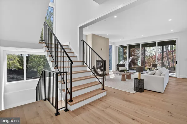 $4,299,000 | 5011 Newport Avenue, Bethesda, MD 20816