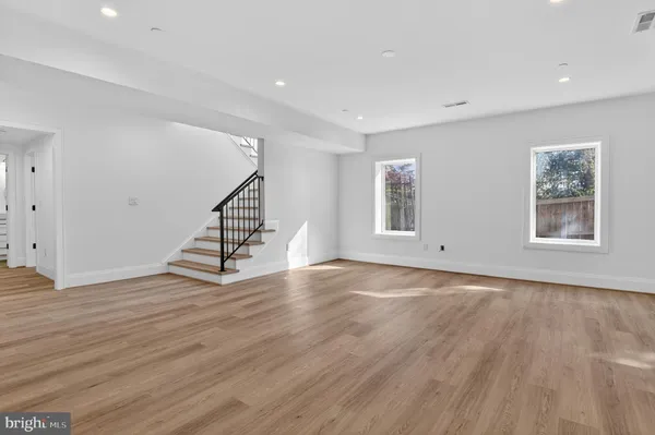 $4,299,000 | 5011 Newport Avenue, Bethesda, MD 20816