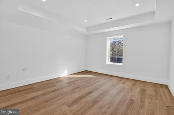 $4,299,000 | 5011 Newport Avenue, Bethesda, MD 20816