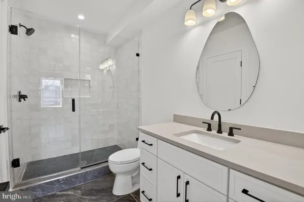 $4,299,000 | 5011 Newport Avenue, Bethesda, MD 20816