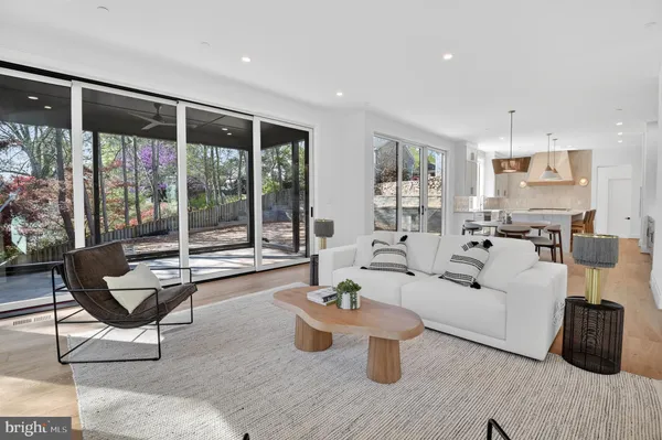 $4,299,000 | 5011 Newport Avenue, Bethesda, MD 20816