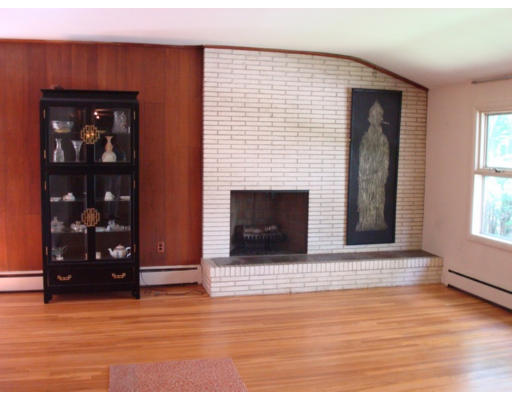 2 Thornberry Road Winchester, MA 01890 - Photo 3 of 16