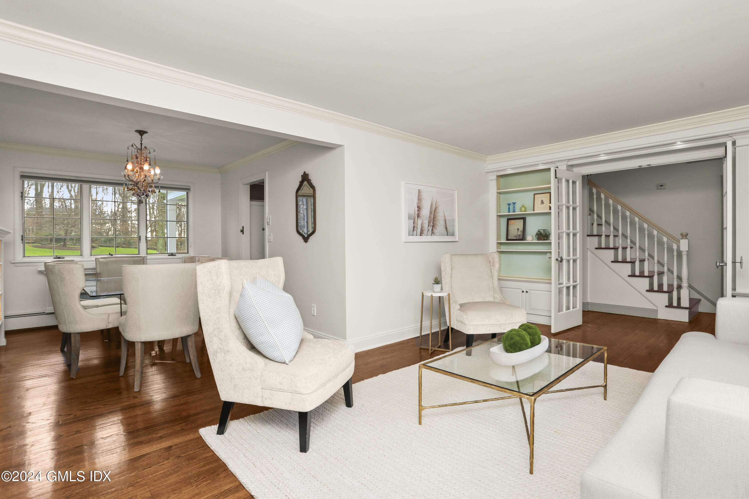 356 Haviland Road Stamford, CT 06903 - Photo 8 of 40 a living room with furniture and a potted plant