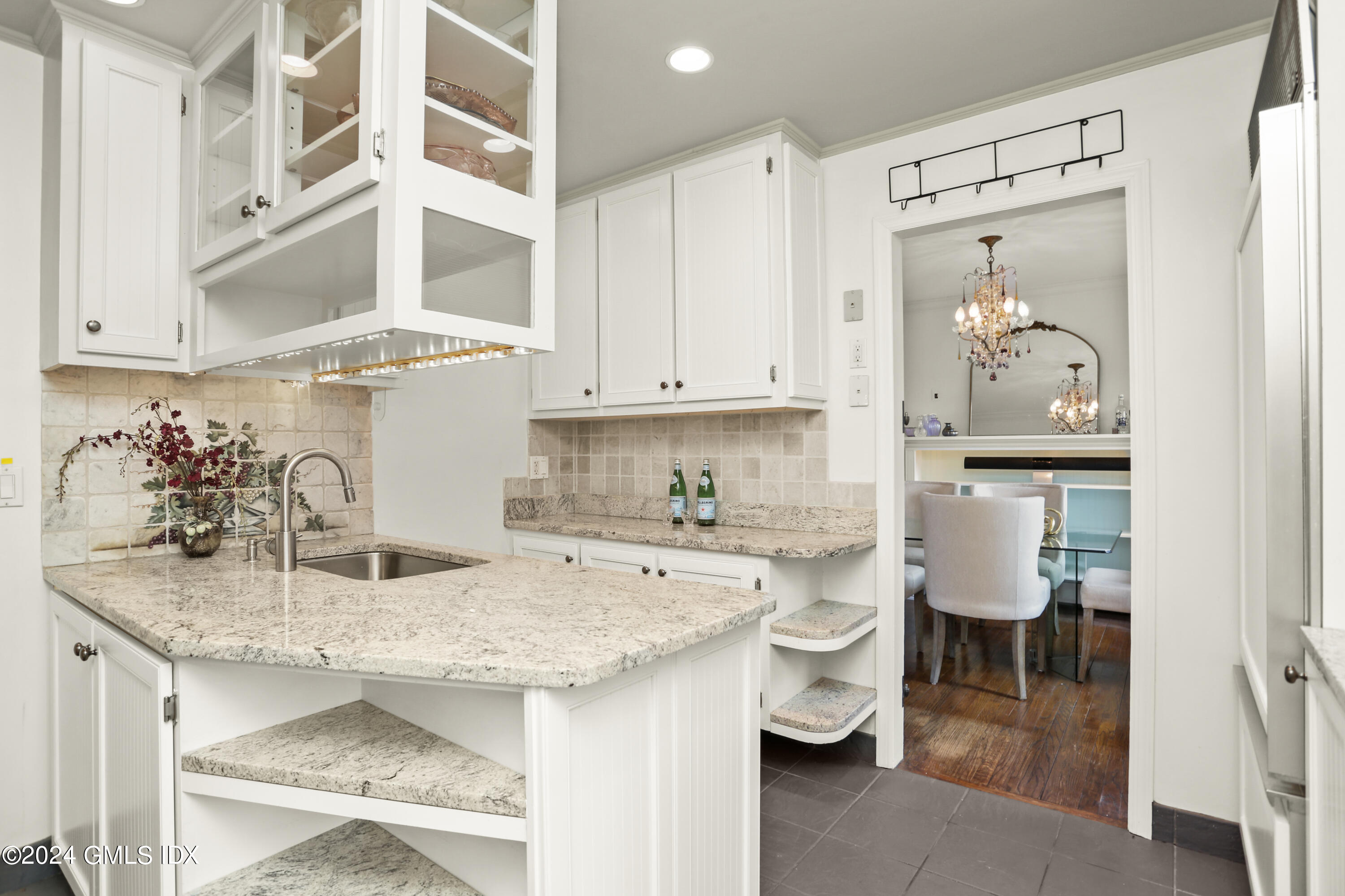 356 Haviland Road Stamford, CT 06903 - Photo 10 of 40 a kitchen with a sink and cabinets