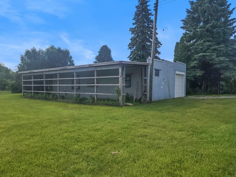4422 Beach Street Akron, MI 48701 - Photo 12 of 22
