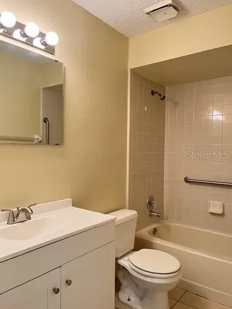 $1,400 | 821 Margaret Street, Unit A, DeLand, FL 32720