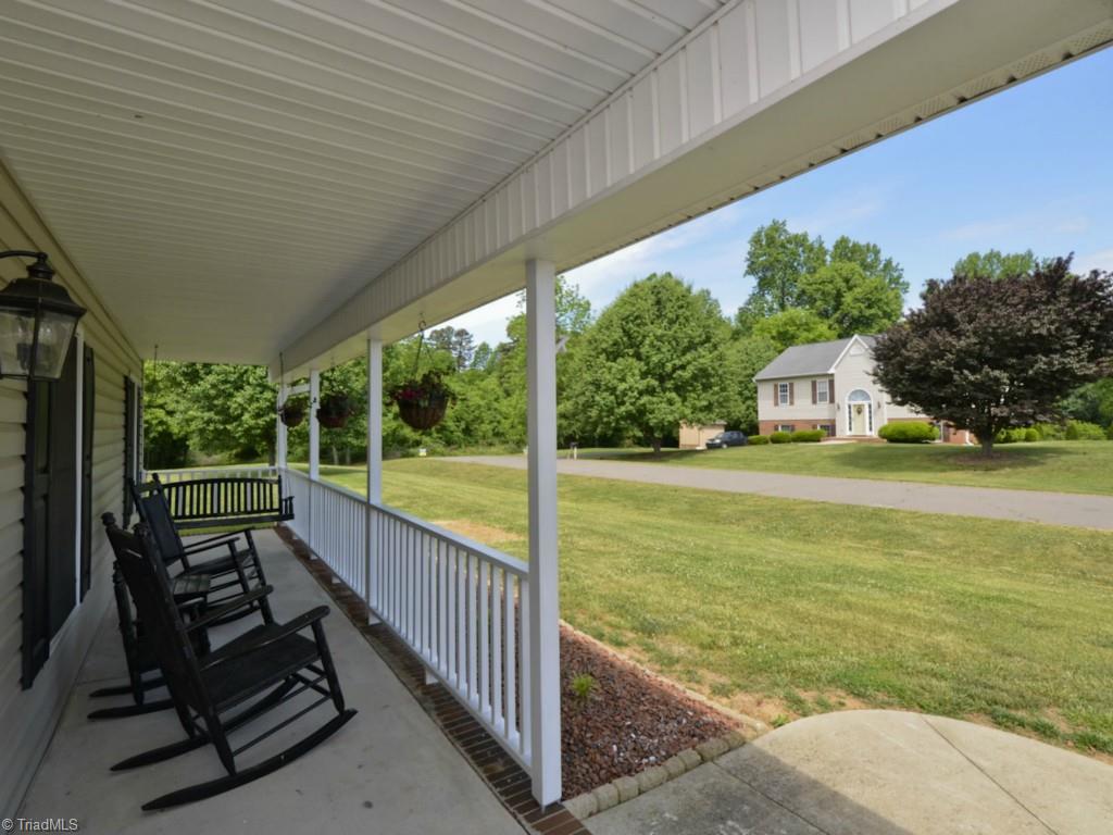 6405 Hampton Knoll Road Clemmons, NC 27012 - Photo 2 of 20 Gallery Image 2