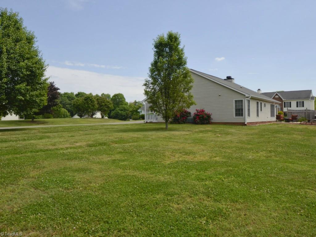 6405 Hampton Knoll Road Clemmons, NC 27012 - Photo 17 of 20 Gallery Image 17