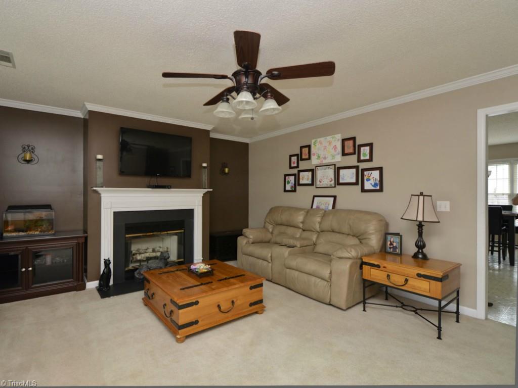 6405 Hampton Knoll Road Clemmons, NC 27012 - Photo 3 of 20 Gallery Image 3