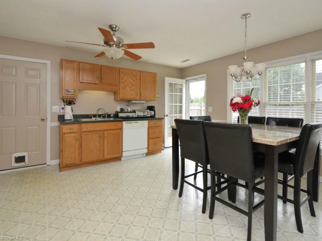 6405 Hampton Knoll Road Clemmons, NC 27012 - Photo 7 of 20 Gallery Image 7