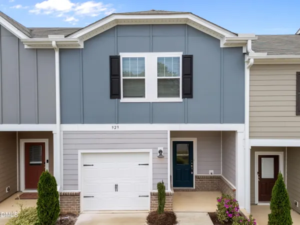 $1,795 | 903 Clearhaven Lane, Fuquay-Varina, NC 27526