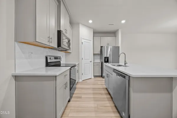 $1,795 | 903 Clearhaven Lane, Fuquay-Varina, NC 27526