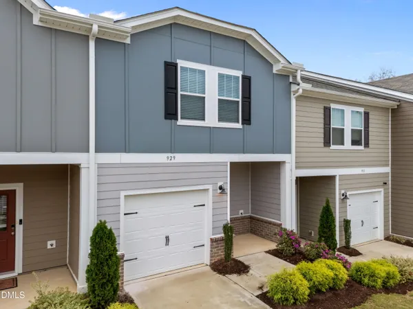 $1,795 | 903 Clearhaven Lane, Fuquay-Varina, NC 27526