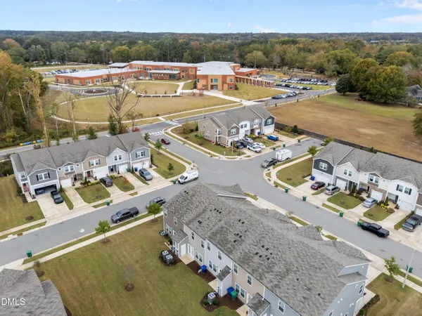 $1,795 | 903 Clearhaven Lane, Fuquay-Varina, NC 27526