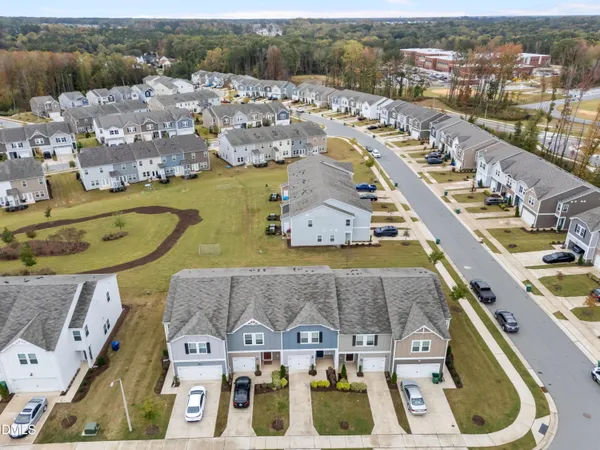 $1,795 | 903 Clearhaven Lane, Fuquay-Varina, NC 27526