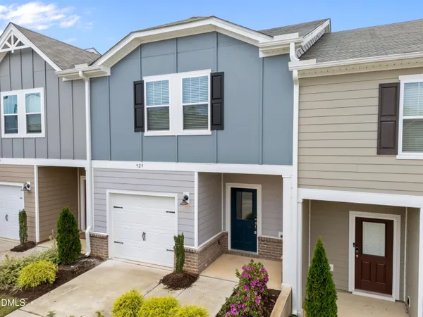 $1,795 | 903 Clearhaven Lane, Fuquay-Varina, NC 27526