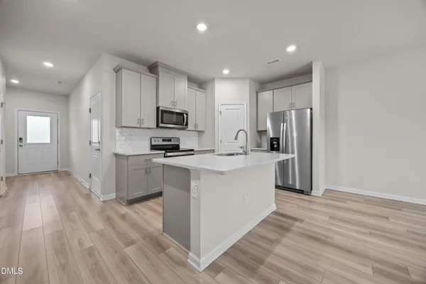 $1,795 | 903 Clearhaven Lane, Fuquay-Varina, NC 27526