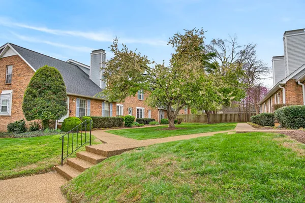 $330,000 | 143 Cumberland Trace, Nashville, TN 37214