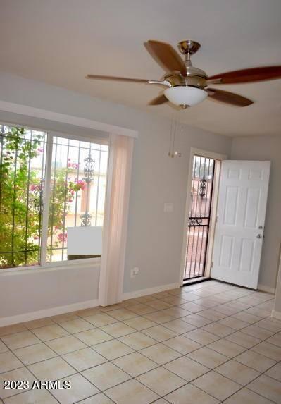 4625 West Thomas Road, Unit 28 Phoenix, AZ 85031 - Photo 3 of 8 Front Room